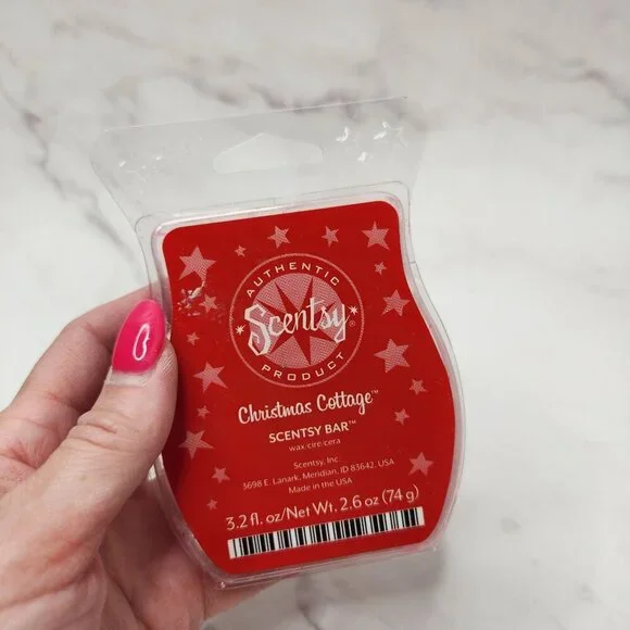 NEW Scentsy Warmer BUD Wall Plug-In w/ Scentsy Bar In Box Christmas Cottage - Picture 11 of 12